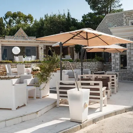 Villa Pyramid