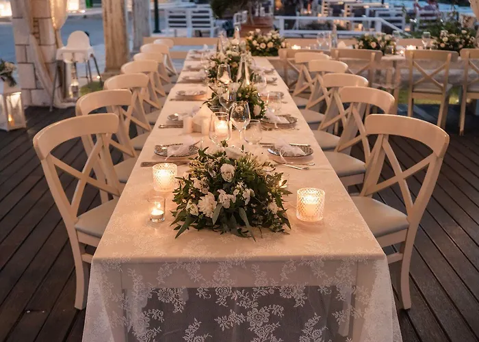 Βίλα Pyramid Άγιος Σπυρίδωνας